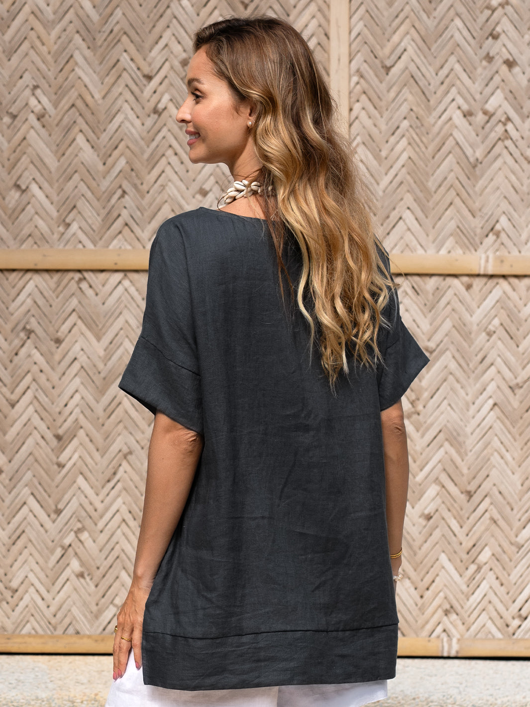 Model wears Model wears Costa French Linen and Cotton Top in Charcoal.