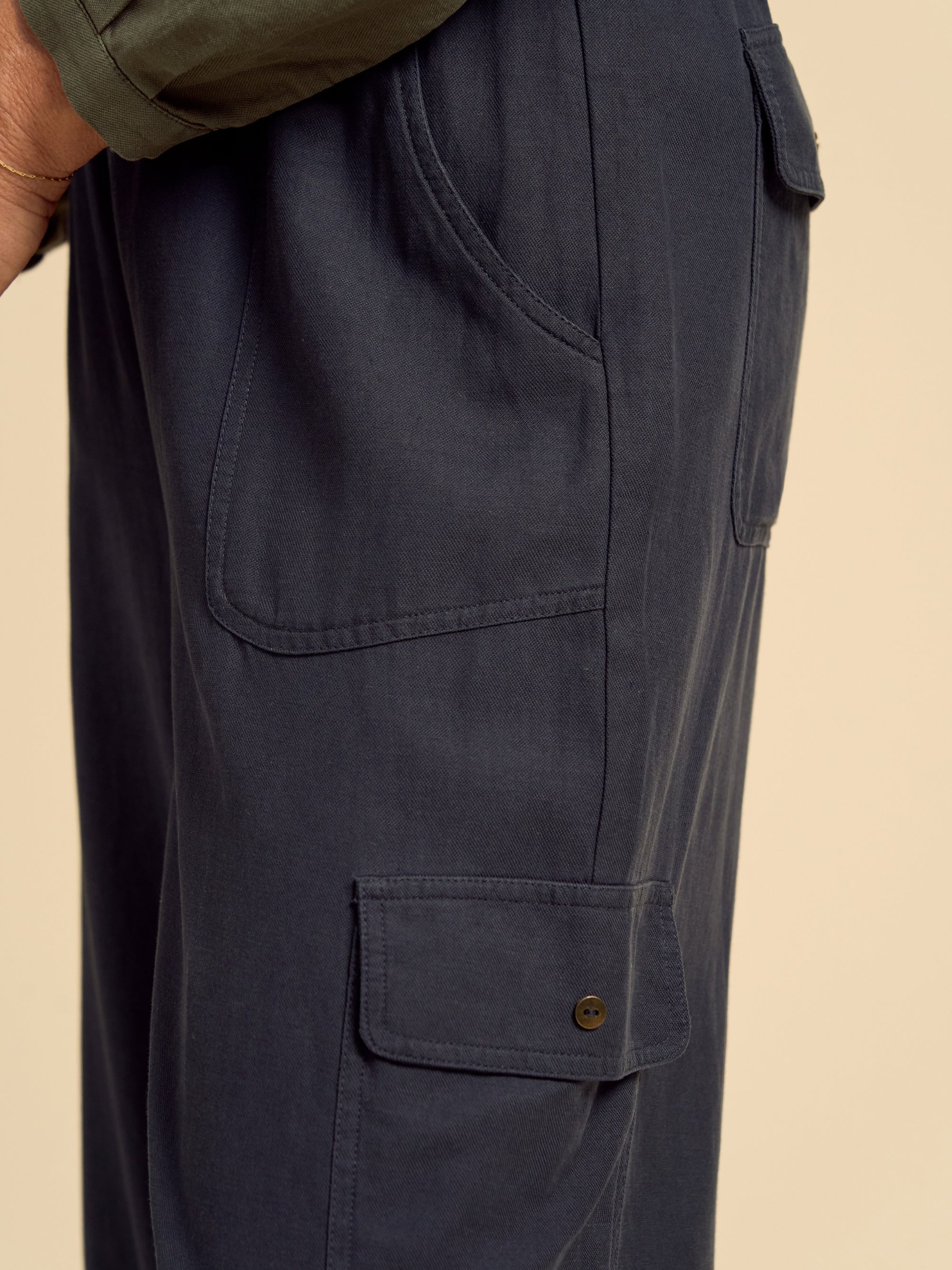 Crusoe Cargo Pants Charcoal