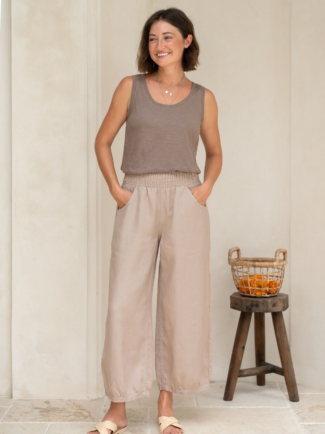 nasuvi＊ハンドメイド＊サフィランフランスリネン　スリムもんぺパンツＬ Sadhu French Linen Pants Tuffet – Nomad the Label US