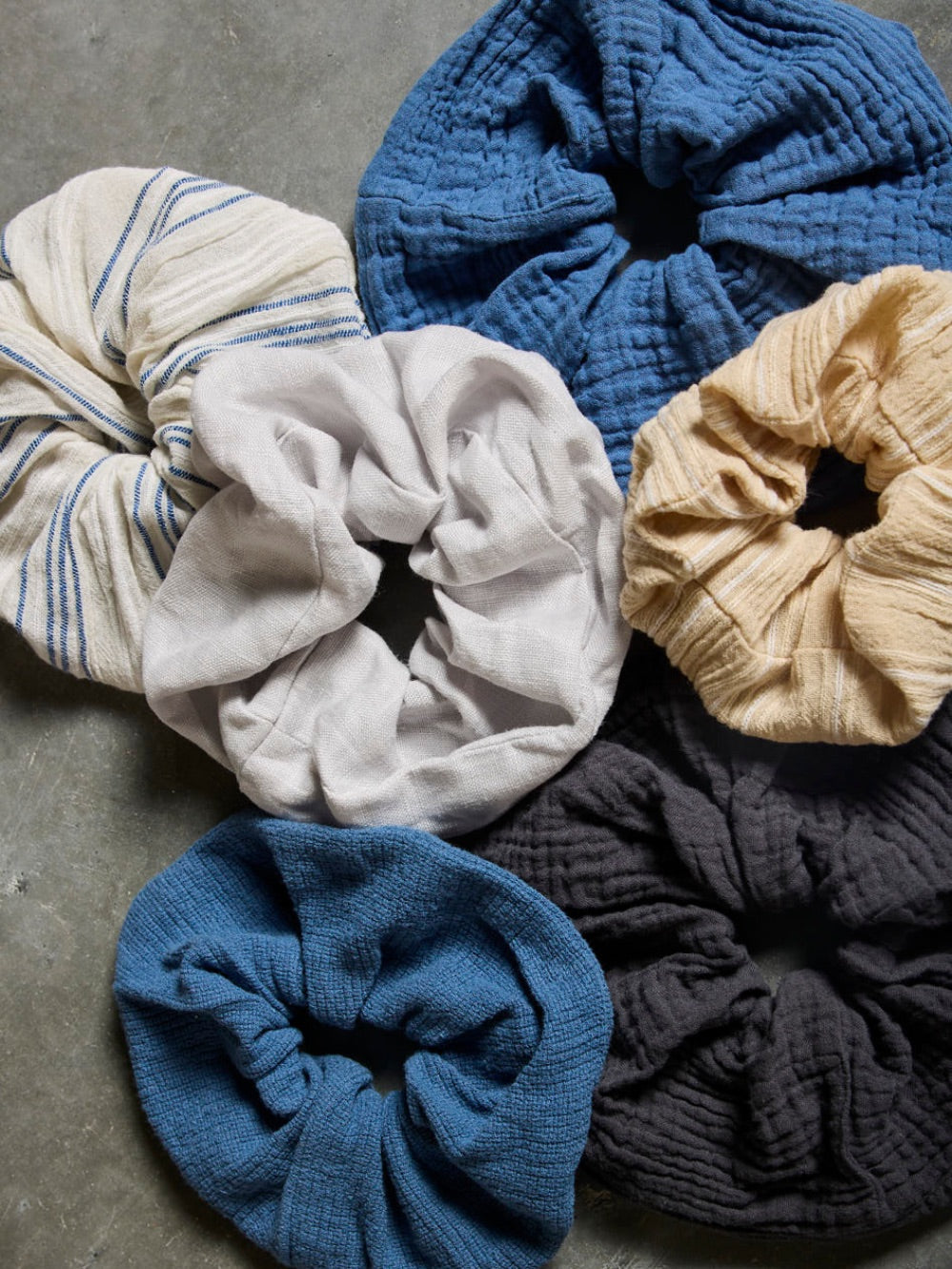 Jumbo Linen Scrunchie Oyster