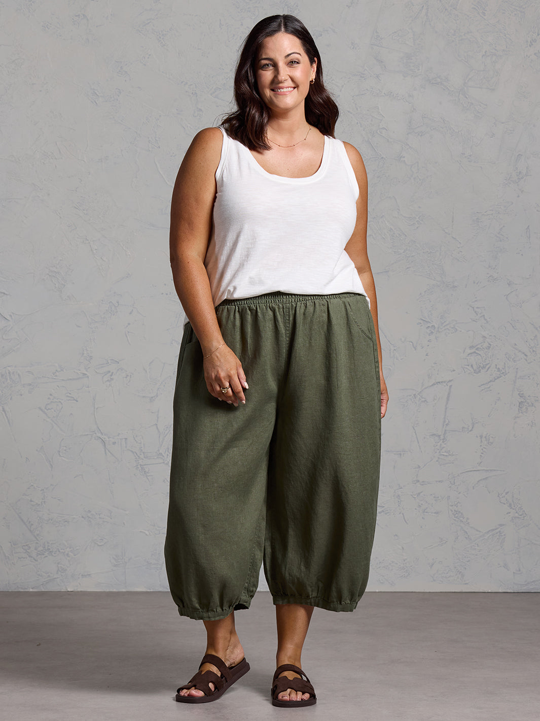 Marrakech French Linen Cropped Pants Olive