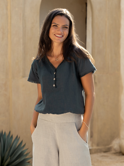 Model wears Vivre Linen and Cotton Blouse in Charcoal