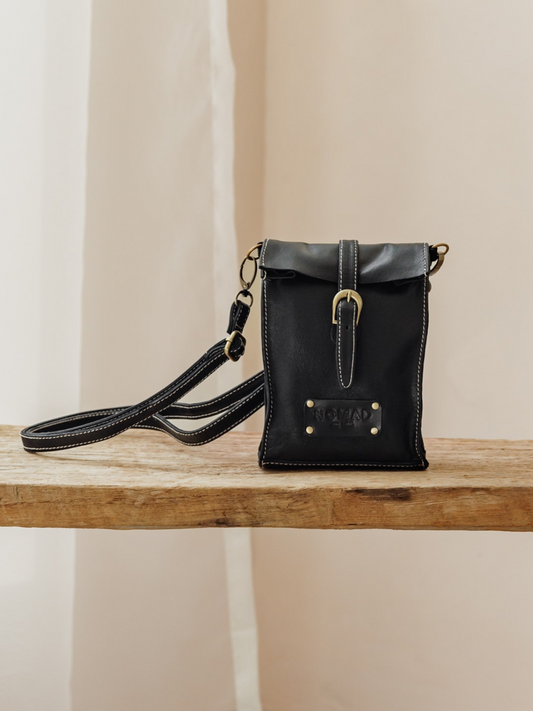 Image features Flinders Leather Pouch in Black