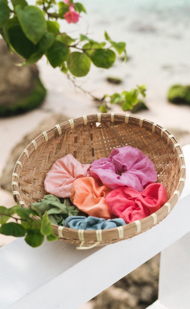 Mixed Pack of 4 Linen Jumbo Scrunchies