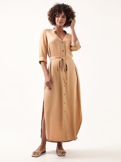 Model wears Carmel Ecovero™ Shirt Dress in Camel