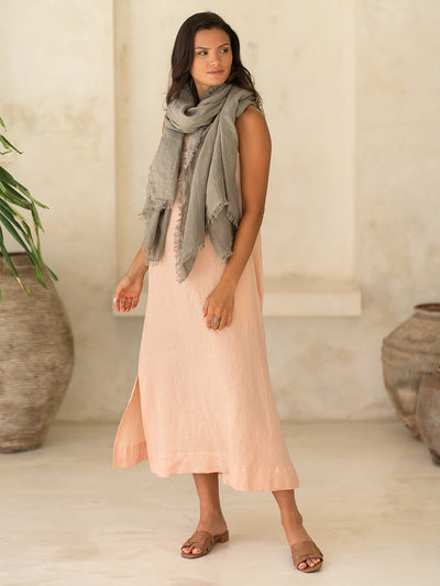 Model wears Lumi Linen Scarf in Taupe