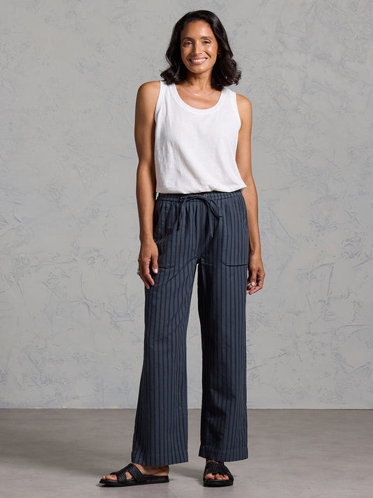 Woman wearing Sidari Organic Cotton Pants Charcoal from Nomad the Label
