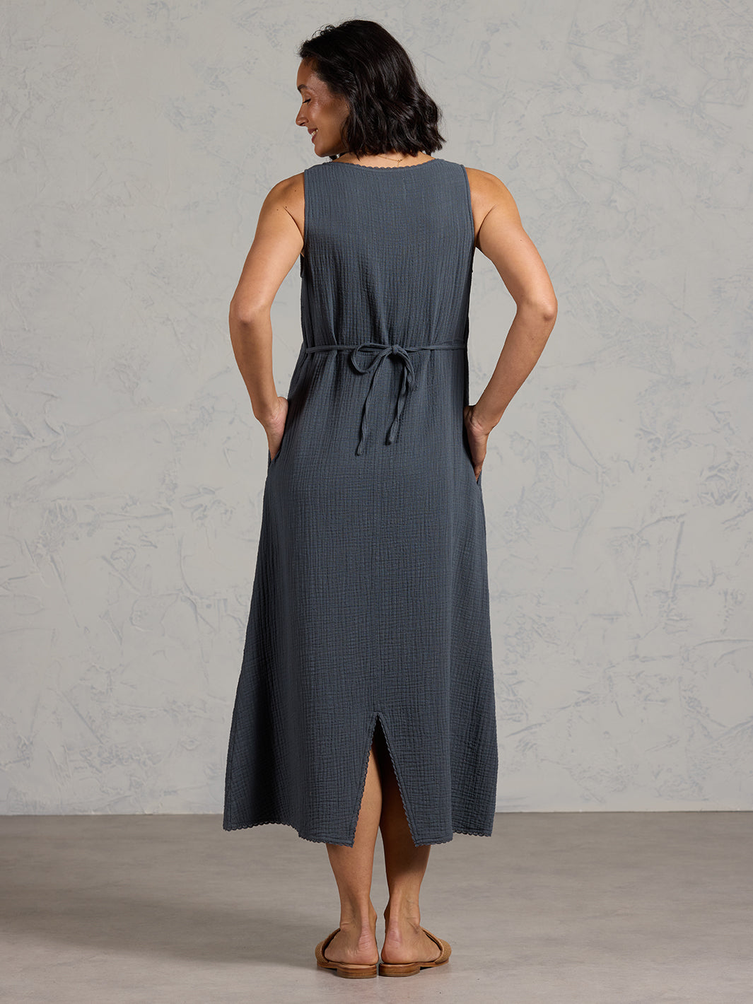 Magnolia Cotton Dress Charcoal