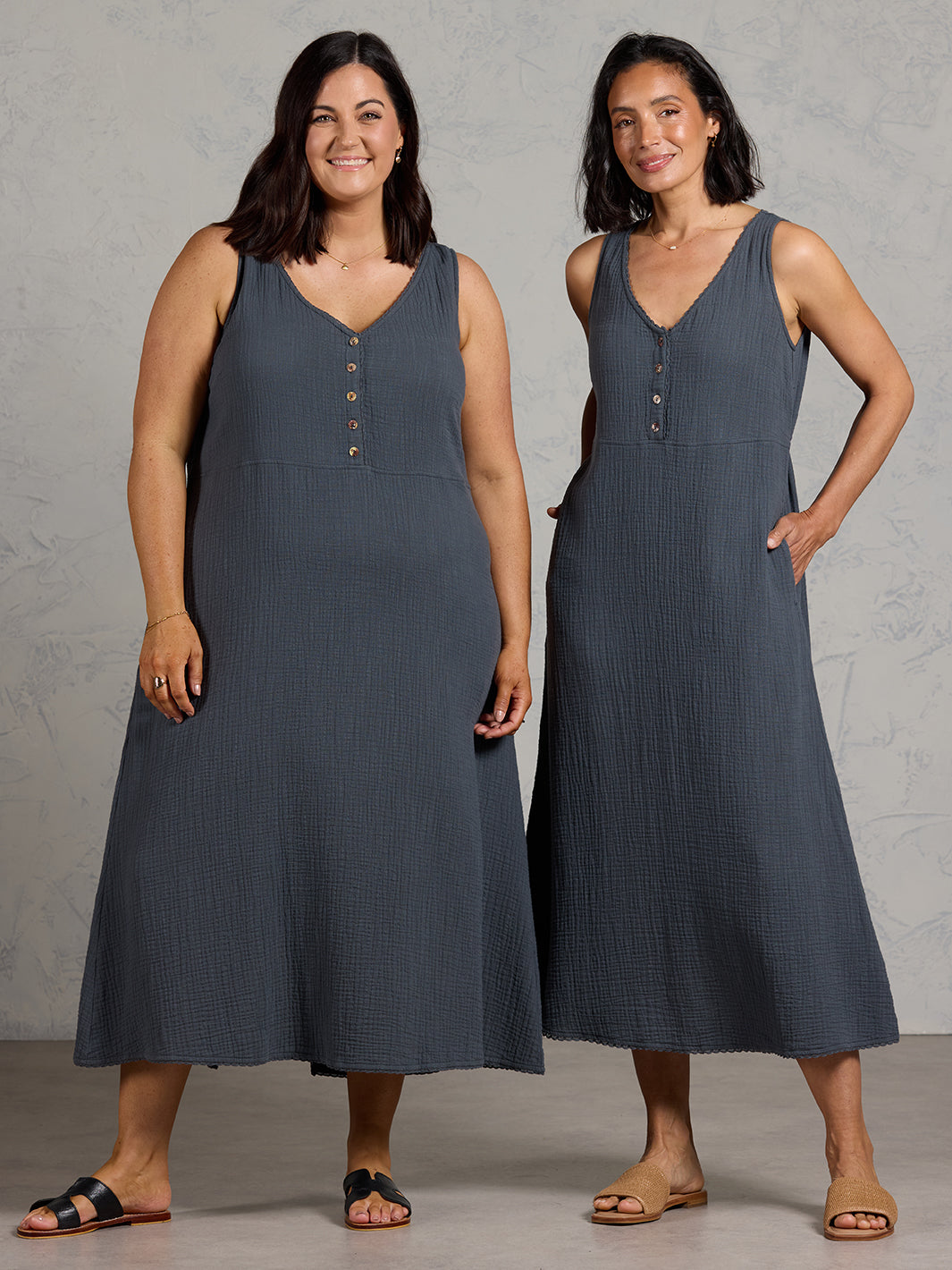 Magnolia Cotton Dress Charcoal